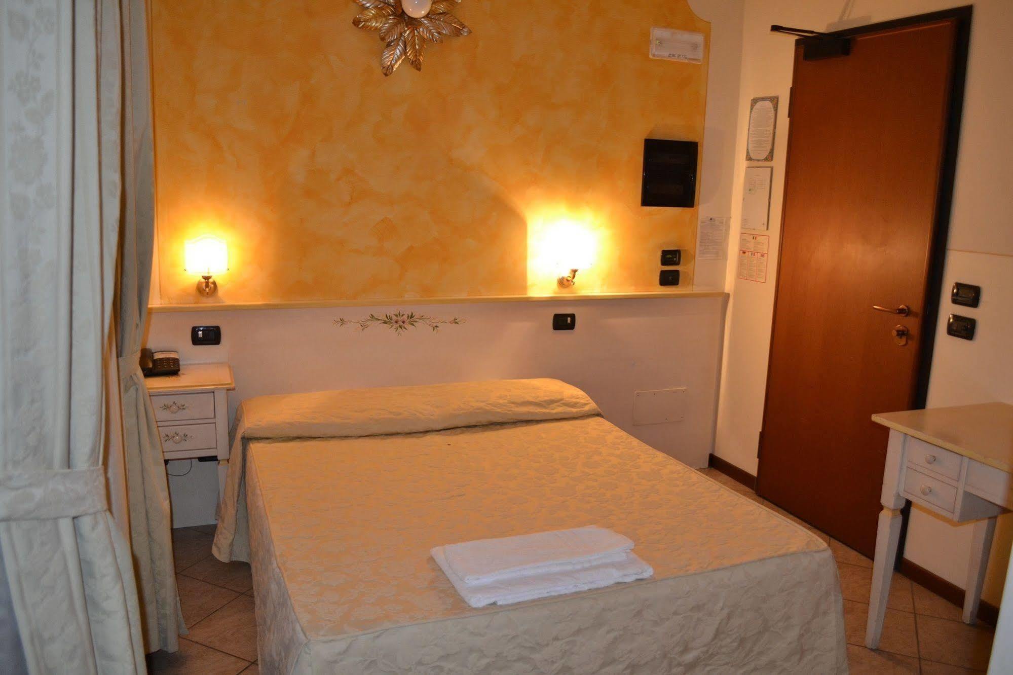 Albergo La Piana Ghedi Kültér fotó